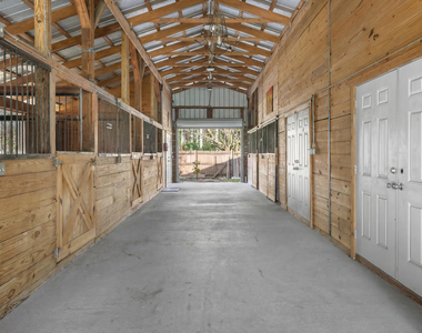 12440 Tangerine Boulevard - Photo Thumbnail 4