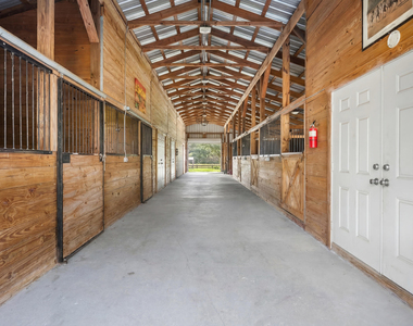 12440 Tangerine Boulevard - Photo Thumbnail 2