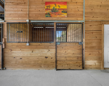 12440 Tangerine Boulevard - Photo Thumbnail 16