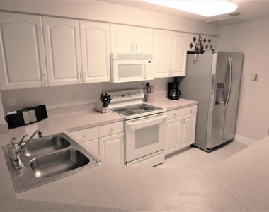 1900 Oceanwalk Lane - Photo Thumbnail 8