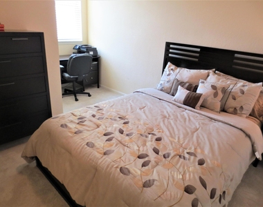 1900 Oceanwalk Lane - Photo Thumbnail 20