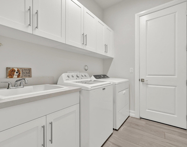 138 Se Palma Street - Photo Thumbnail 35
