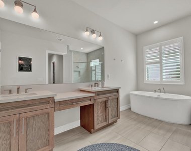 138 Se Palma Street - Photo Thumbnail 24