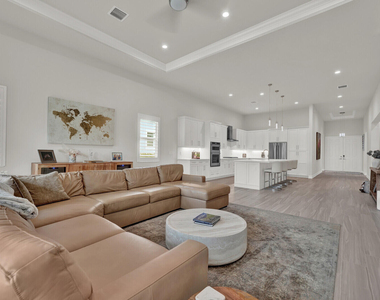 138 Se Palma Street - Photo Thumbnail 18