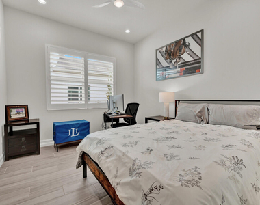 138 Se Palma Street - Photo Thumbnail 32