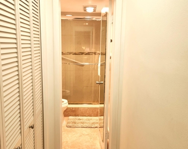 745 Se 19th Avenue - Photo Thumbnail 8