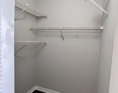718 Executive Center Drive - Photo Thumbnail 9
