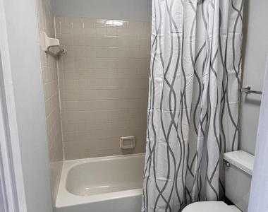 718 Executive Center Drive - Photo Thumbnail 10