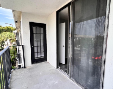 718 Executive Center Drive - Photo Thumbnail 14
