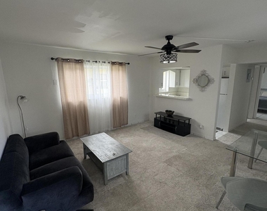 811 Se 16th Street - Photo Thumbnail 3