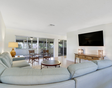 8574 Se Seagrape Way - Photo Thumbnail 8