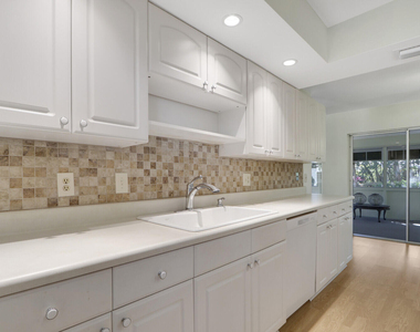 8574 Se Seagrape Way - Photo Thumbnail 16