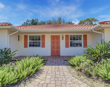 8574 Se Seagrape Way - Photo Thumbnail 4