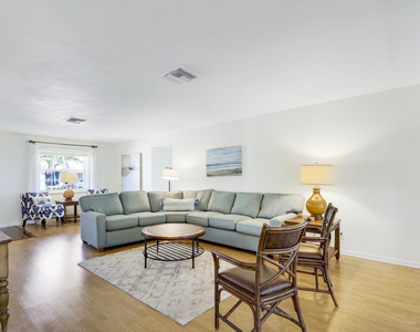 8574 Se Seagrape Way - Photo Thumbnail 9