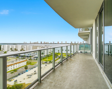 220 Lake Shore Drive - Photo Thumbnail 27