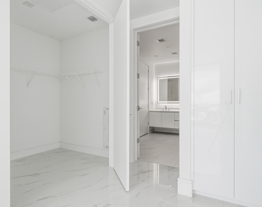 220 Lake Shore Drive - Photo Thumbnail 16