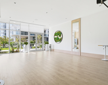 220 Lake Shore Drive - Photo Thumbnail 40