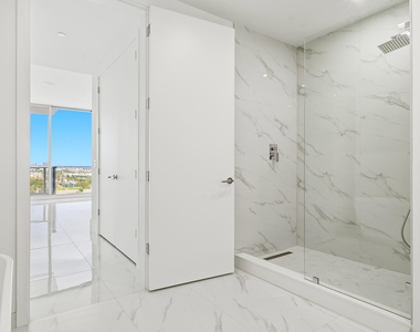 220 Lake Shore Drive - Photo Thumbnail 19