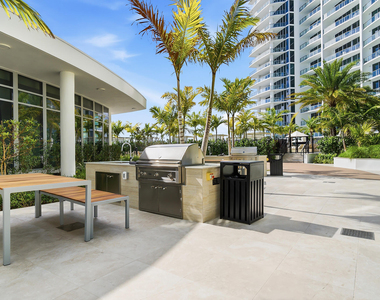 220 Lake Shore Drive - Photo Thumbnail 45