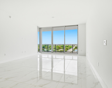 220 Lake Shore Drive - Photo Thumbnail 7
