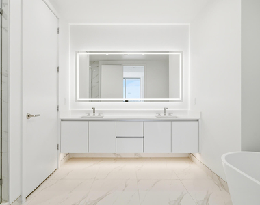 220 Lake Shore Drive - Photo Thumbnail 17