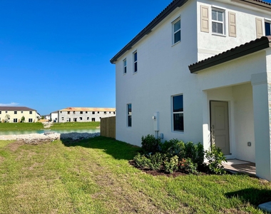 2776 Se 26th Avenue - Photo Thumbnail 2
