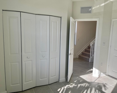 2776 Se 26th Avenue - Photo Thumbnail 20