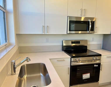 2776 Se 26th Avenue - Photo Thumbnail 10