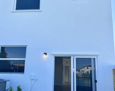 2776 Se 26th Avenue - Photo Thumbnail 19