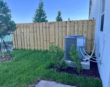 2776 Se 26th Avenue - Photo Thumbnail 15