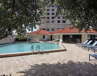 5480 N Ocean Drive - Photo Thumbnail 12
