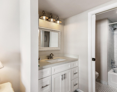 5480 N Ocean Drive - Photo Thumbnail 11