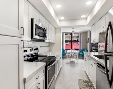 5480 N Ocean Drive - Photo Thumbnail 2
