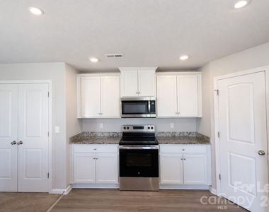 1408 Nia Road - Photo Thumbnail 7
