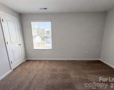 1408 Nia Road - Photo Thumbnail 18
