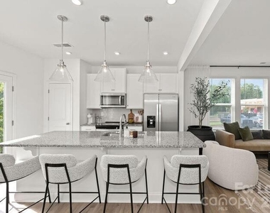2348 Layman Drive - Photo Thumbnail 11