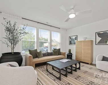 2348 Layman Drive - Photo Thumbnail 6