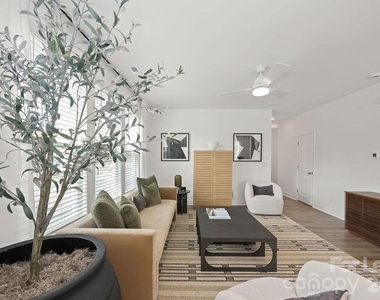 2348 Layman Drive - Photo Thumbnail 15
