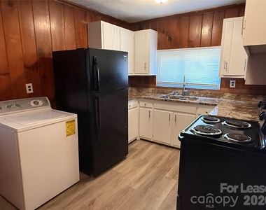 3104 Creighton Drive - Photo Thumbnail 2