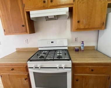 876 W Whittier Avenue - Photo Thumbnail 10