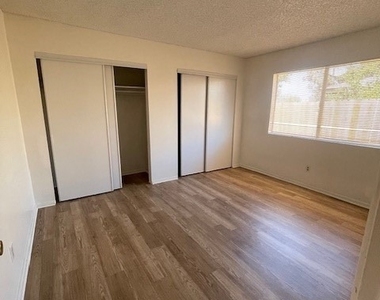 876 W Whittier Avenue - Photo Thumbnail 21