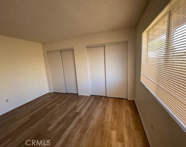 876 W Whittier Avenue - Photo Thumbnail 25