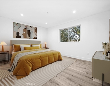 4214 Fulton Avenue - Photo Thumbnail 9