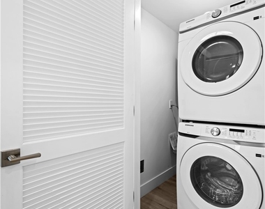 4214 Fulton Avenue - Photo Thumbnail 2