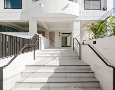 4214 Fulton Avenue - Photo Thumbnail 7
