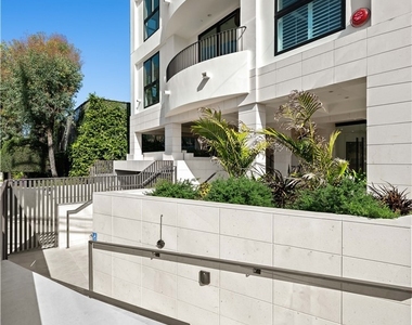 4214 Fulton Avenue - Photo Thumbnail 1