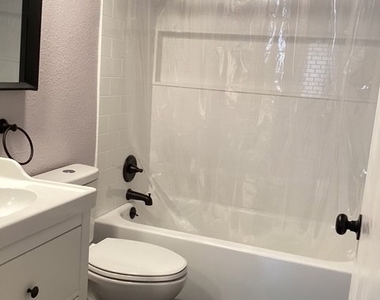 44532 E 15th Street E - Photo Thumbnail 6