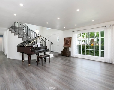 24510 Welby - Photo Thumbnail 4