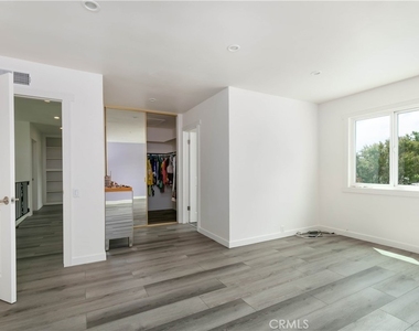 24510 Welby - Photo Thumbnail 19