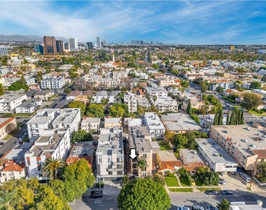 918 S Wooster Street - Photo Thumbnail 2